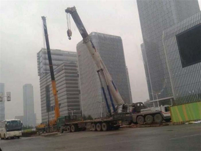 潮州市“自动找平”—— 吊车的 “平地神器” 技术