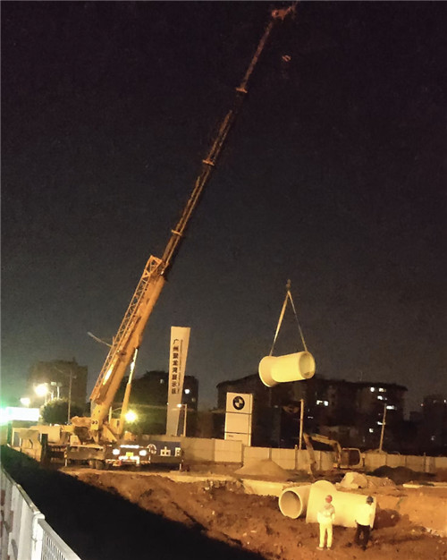 潮州市“弯臂矫正”—— 吊车的 “形变补偿” 技术